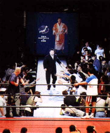 20021027kawada.jpg