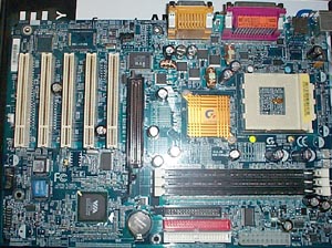 GIGABYTE GA-7VTXE