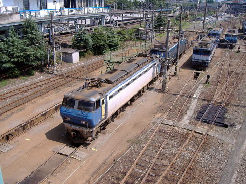EF200電気機関車