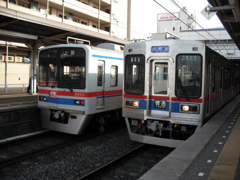 京成3400形と3500形更新車の並び