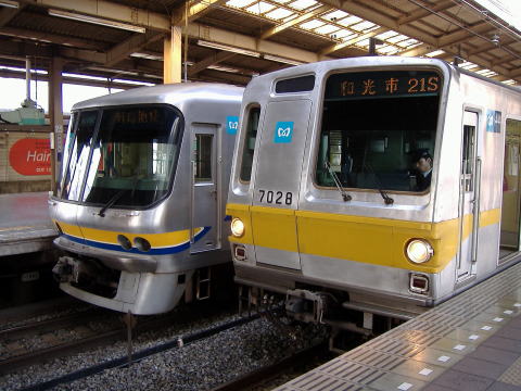 東京メトロ7000系