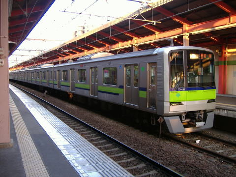 都営新宿線10-300形