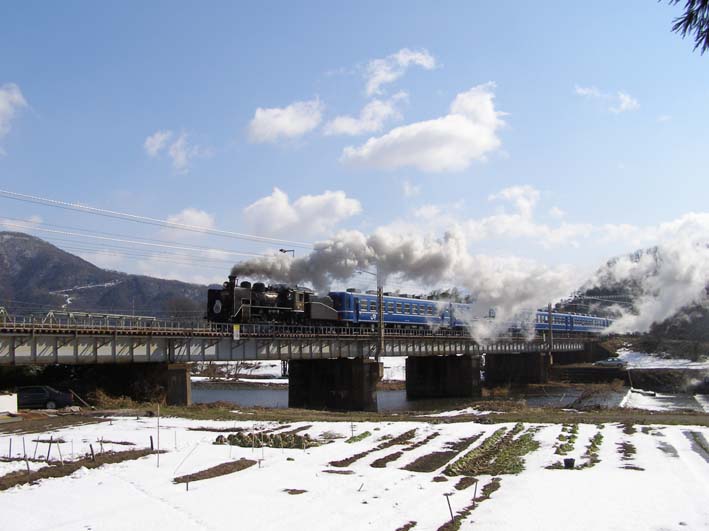 03-2.JPG