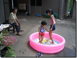 ���ʂ̒�Ńv�[��