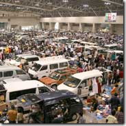 ���̓��̓���Ґ��F72,000�l�@���̂R���Ԃōō�