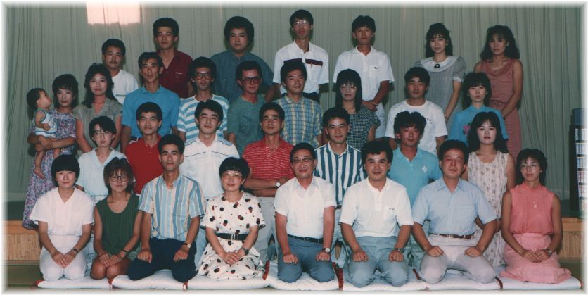 �Q�T�˂̓�����ł̏W���ʐ^