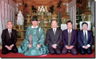 �����{�i�l�Ǝ��s�ψ�