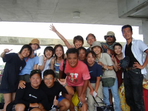 2004aka02.JPG