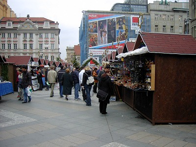 ヴァーツラフ広場のクリスマス市