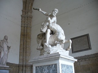 シニョリーア広場の彫刻
