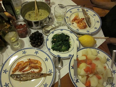 自炊の夕食、魚とエビ