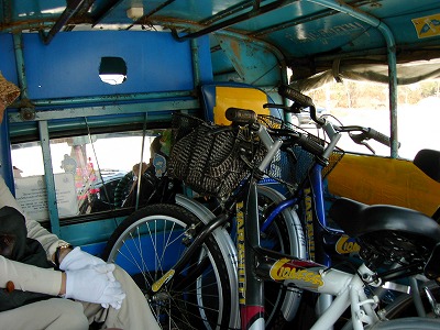 テンソウ内の自転車