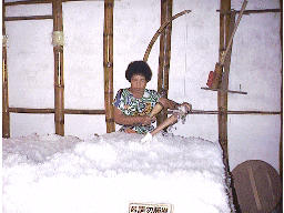 [Silk making:minzok4.jpg]