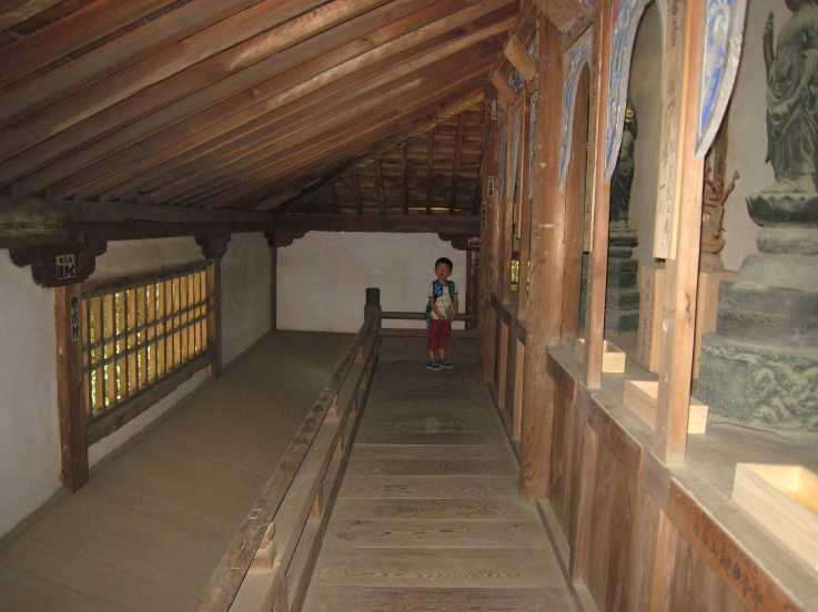 04-09.JPG
