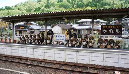 信楽駅ホーム