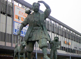 岡山駅桃太郎像