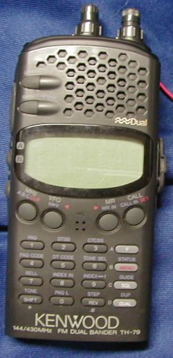 修理：アマチュア無線機 TH-79