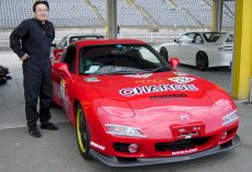 危うく難を逃れた後続車の方とパチリ(^^ゞ