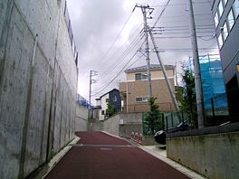 傾斜地の建売住宅