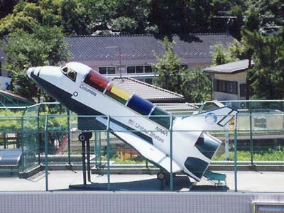 こんなところにスペースシャトル