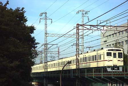 鉄路と共に