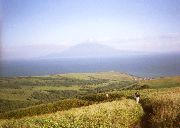桃岩展望コース途中より利尻島遠望(2)