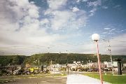 開基100年記念塔を遠望