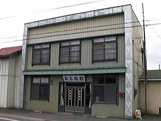 ���i����