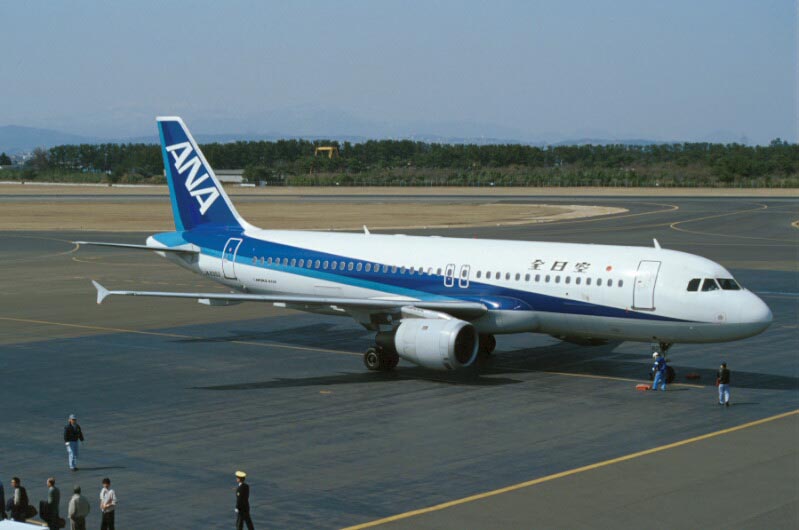 A320-211 JA8392