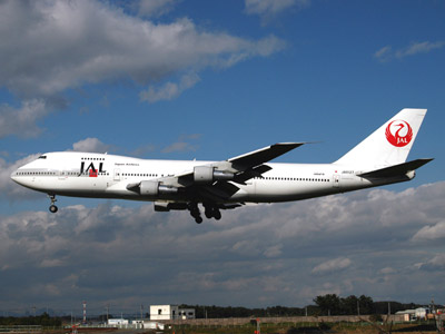 B747-246B JA8127