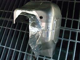 開いた部分を「ひさし」状に成型する
