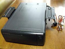 マガジン式6連奏CDチェンジャ CDX-M50