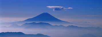 雲上の富士