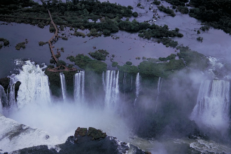 COAX̑ Iguazu Falls