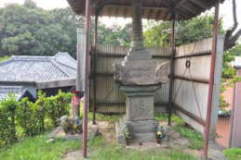 熊野古道　地蔵峰寺石造宝篋院塔