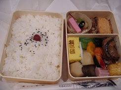 お弁当おいしそうだね