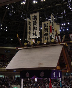 初日は満員御礼