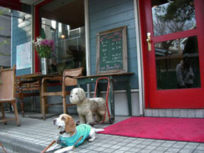 cafe PICON BER の前でパチり