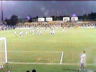 �����Z��@�S�[�����ƃs�b�`�̊Ԃ͐����[�g��