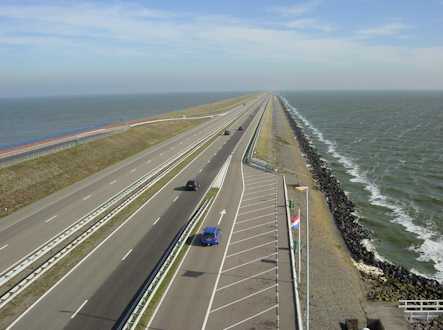 barrierdam.jpg (16982)