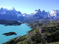 yIG΂ƃNGmX@Lago Pehoe y Cuernos del Paine