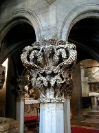  Decoration
