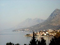 }JXJ Makarska
