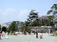 { Matsumoto Castle Park