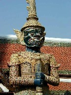  Statue