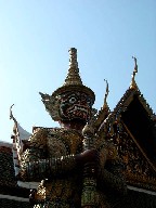  Statue