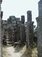 lO̒ Pillars of the 4th Gopura