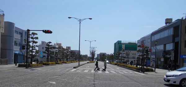 駅南口