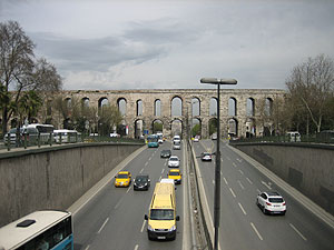 ヴァレンス水道橋