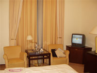 �ō����z�e��